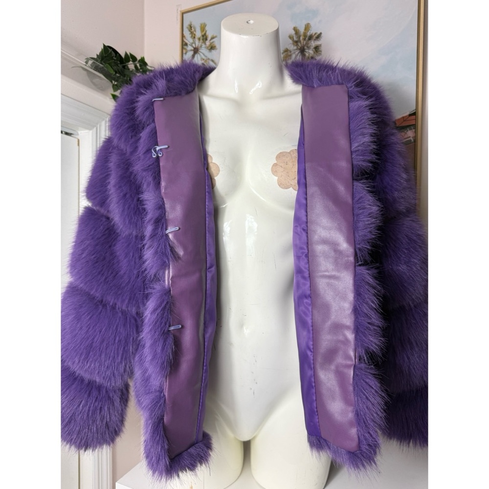 Gini London Purple Faux Fur Coat M/L Cropped Jacket Plush Tiered Lined - Picture 11 of 11